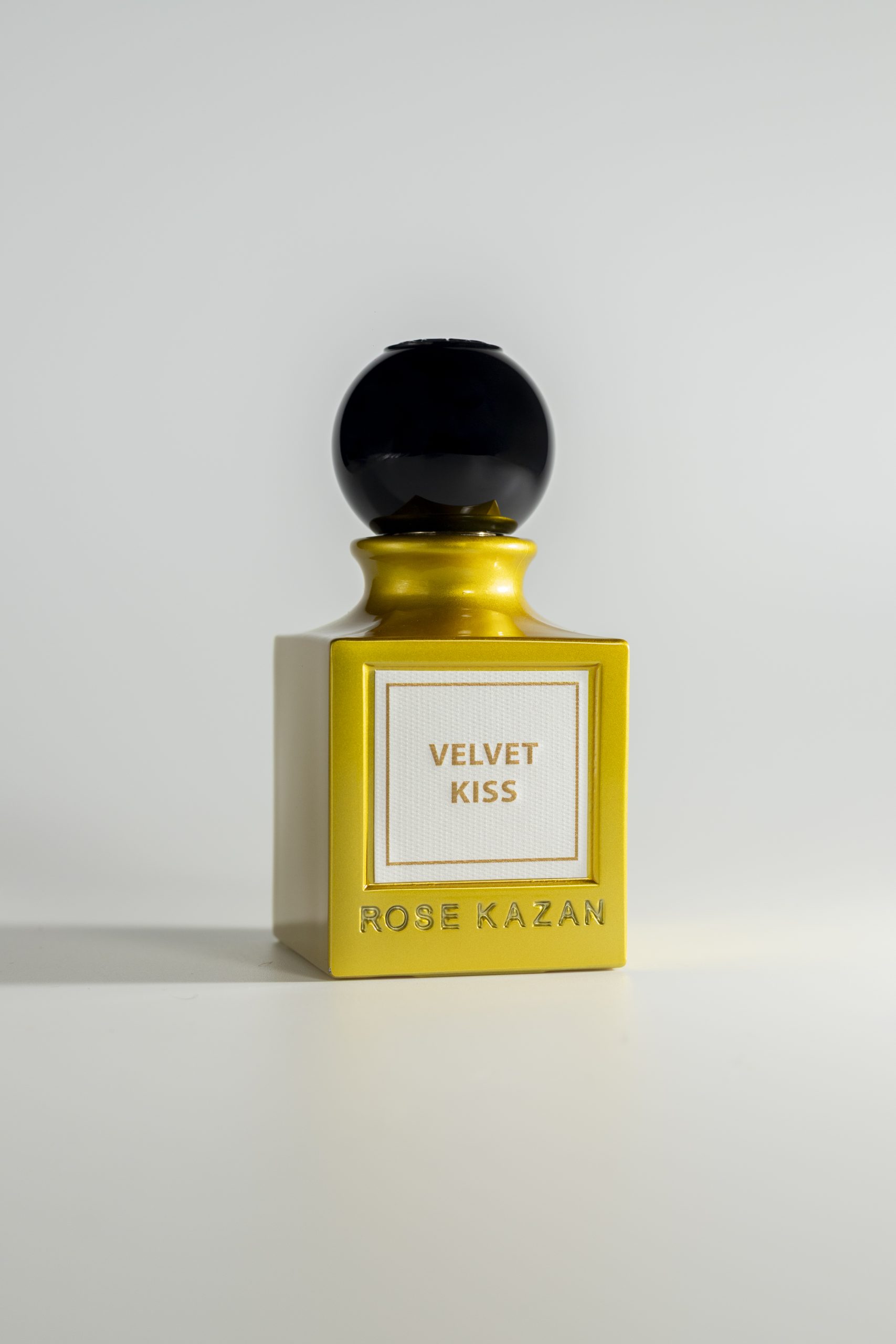 VELVET KISS - Image 2